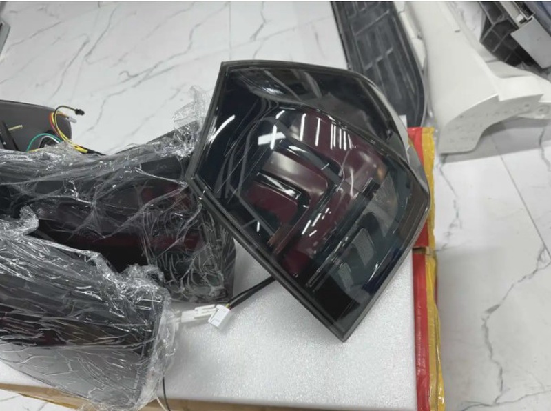 Задние стоп фары led на Lexus RX330/350/400h